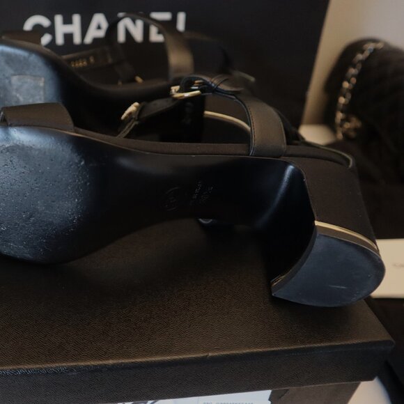 Chanel 23C Black Sandals T-Strap Pearl CC Leather Grosgrain Block Heel Size 8.5 - Picture 11 of 15